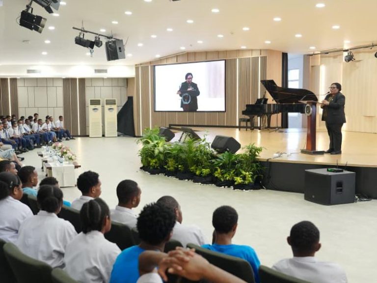 Kunjungi SLH Gunung Moria, Wamendagri Ribka Haluk Dorong Anak-Anak Tanah Papua Jadi Agen Perubahan yang Harus Anda Ketahui